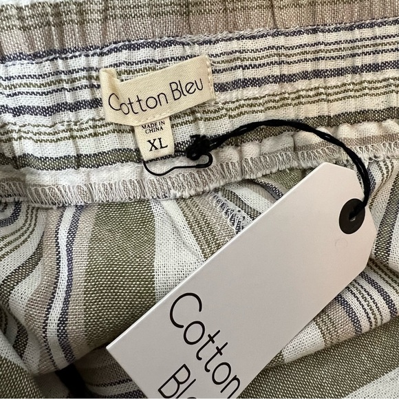 Cotton Bleu drawstring striped shorts - Picture 3 of 6